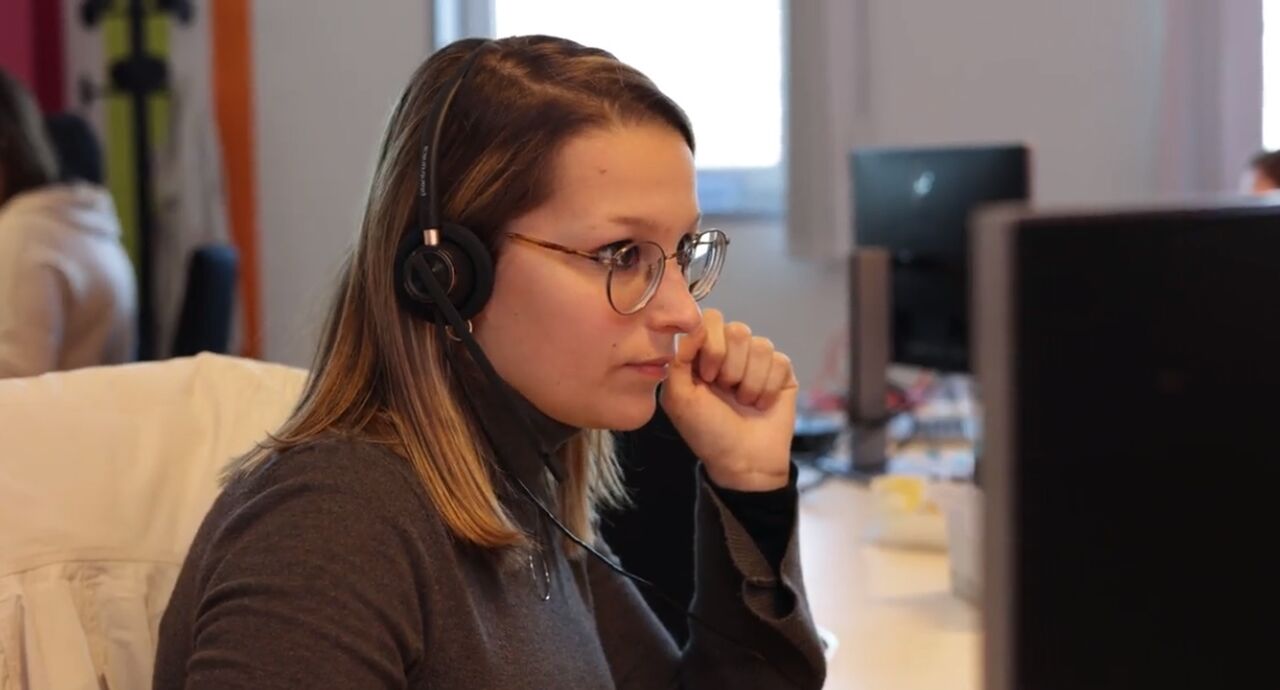 ENTRA Call Center opérateur multi-lingue