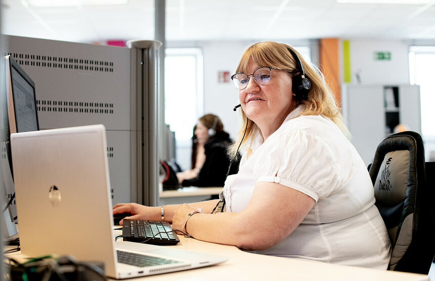 ENTRA call center customer care service après vente recouvrement appels de bienvenue