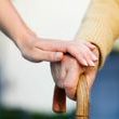 Autonomie seniors assistance et aide auditive 750x472
